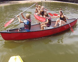 Kanu fahren im Adventure Camp