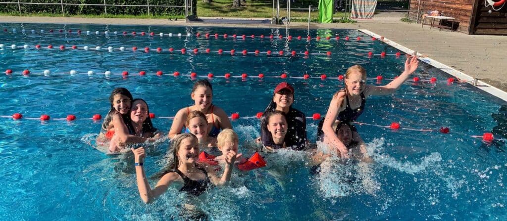 Abkühlung im eigenen Freibad