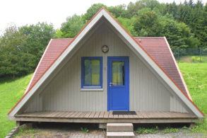 Nurdachhaus im Brohltal
